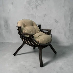 Кресло Bella чёрный Latte с подушкой - интерьерный вид